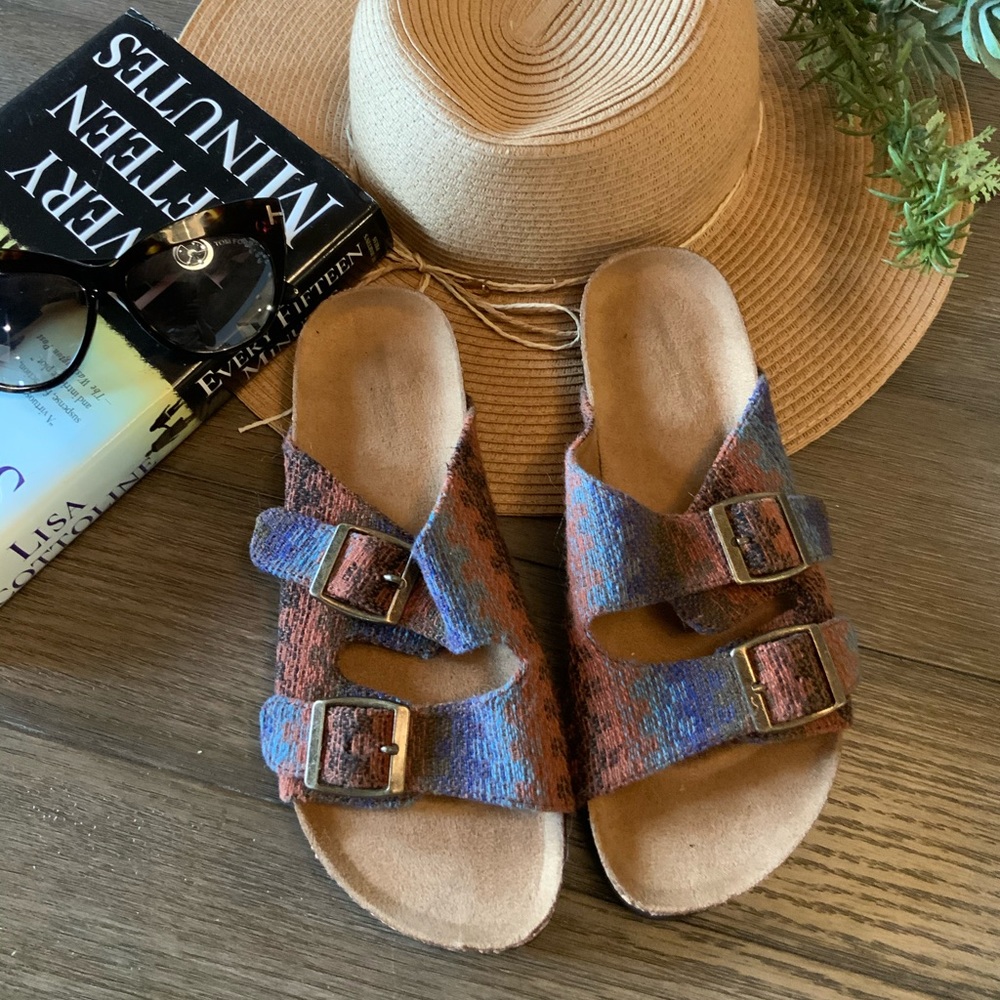 Woman sandals